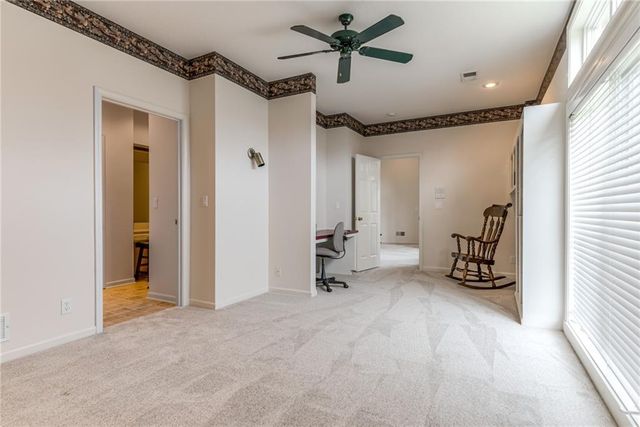 717 NE SILVERLEAF Place, Lee's Summit, MO 64064