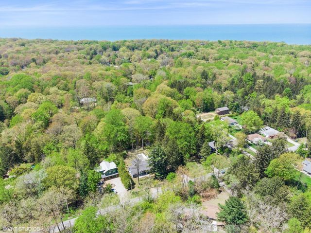 6490 E Chikaming, Sawyer, MI 49125