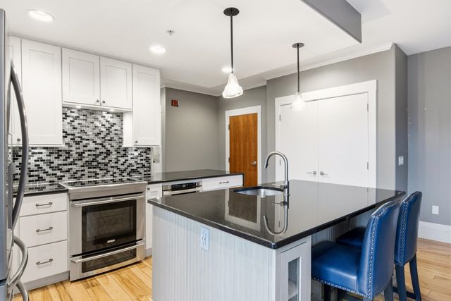 141 Rivers Edge Drive 307, Traverse City, MI 49684