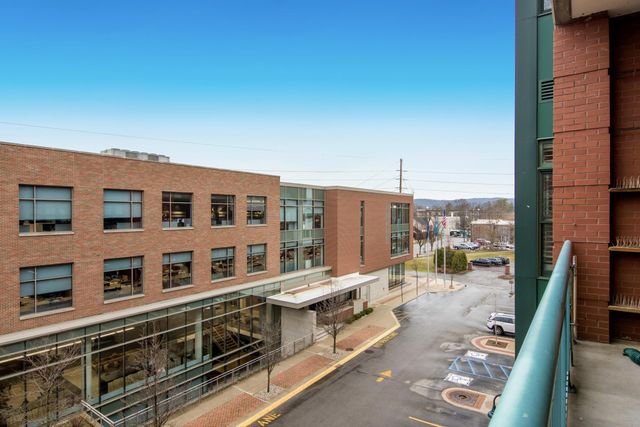 141 Rivers Edge Drive 307, Traverse City, MI 49684