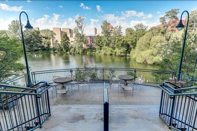 141 Rivers Edge Drive 307, Traverse City, MI 49684