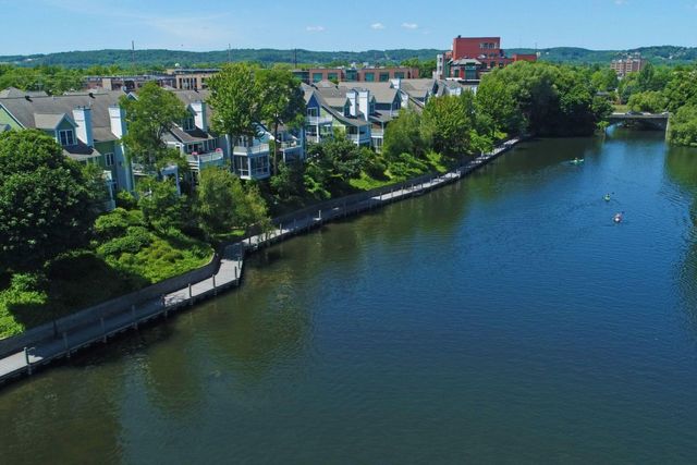 141 Rivers Edge Drive 307, Traverse City, MI 49684