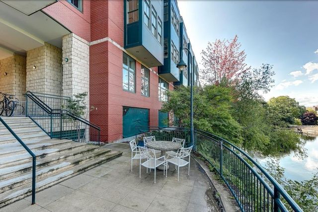 141 Rivers Edge Drive 307, Traverse City, MI 49684