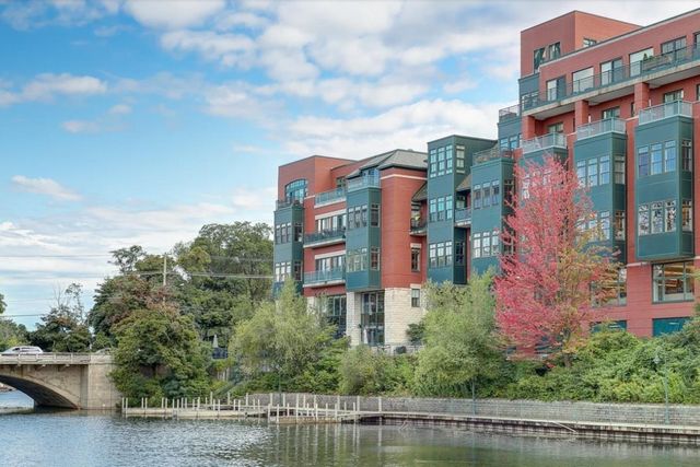 141 Rivers Edge Drive 307, Traverse City, MI 49684