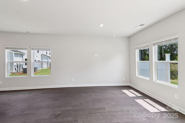 8120 Hidden Springs Trail, Charlotte, NC 28216