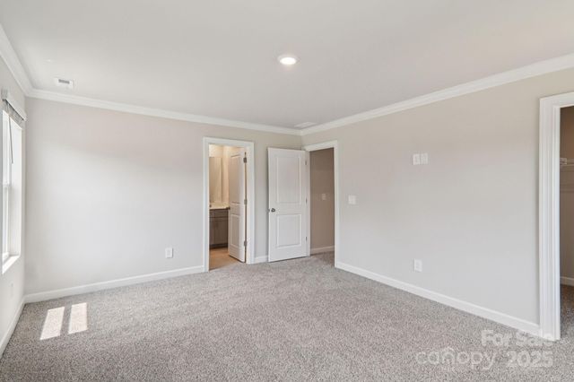 8120 Hidden Springs Trail, Charlotte, NC 28216