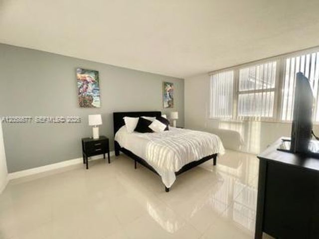 2030 S Ocean Drive 903, Hallandale Beach, FL 33009