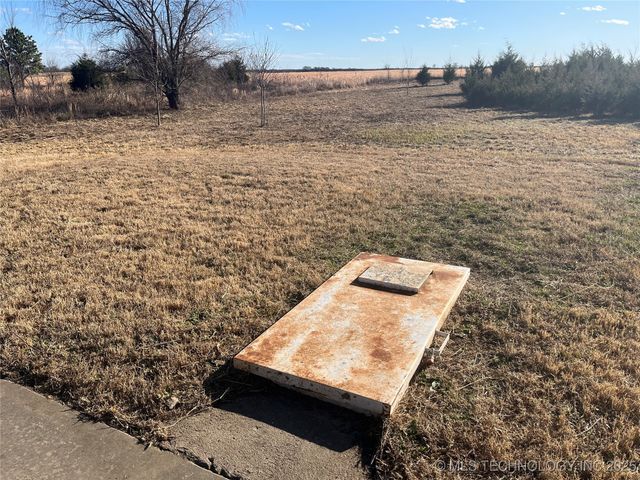 24118 E Howard Road, Morris, OK 74445