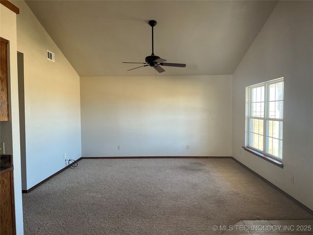 24118 E Howard Road, Morris, OK 74445