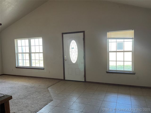 24118 E Howard Road, Morris, OK 74445