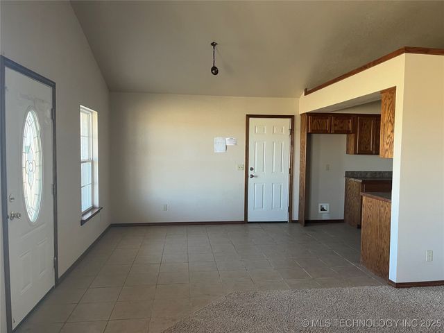 24118 E Howard Road, Morris, OK 74445