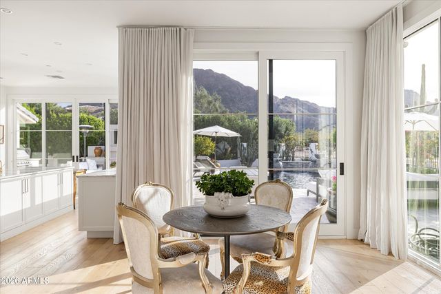 5635 E LINCOLN Drive 33, Paradise Valley, AZ 85253