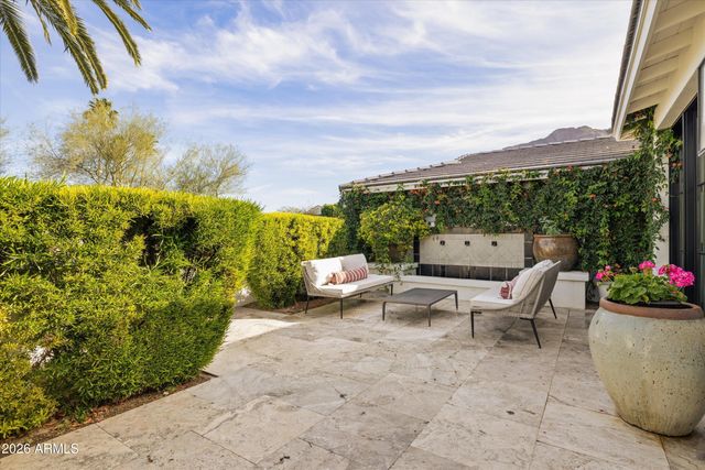 5635 E LINCOLN Drive 33, Paradise Valley, AZ 85253