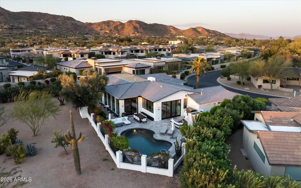Image 57 of property listing at 5635 E LINCOLN Drive 33, Paradise Valley, AZ 85253