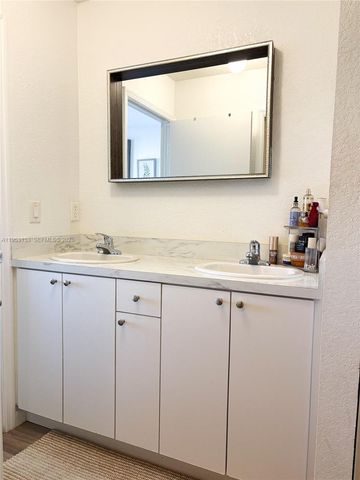 243 SW 6th Ln, Florida City, FL 33034