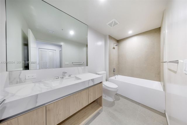 11 NE 6th St 3209, Miami, FL 33132