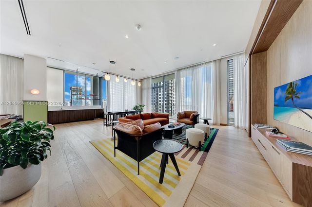 11 NE 6th St 3209, Miami, FL 33132