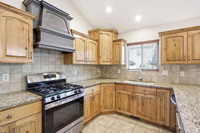 755 N 400 E, Springville, UT 84663