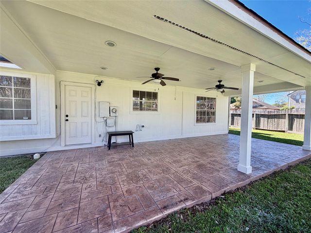 16907 Dusty Mill Drive W, Sugar Land, TX 77498