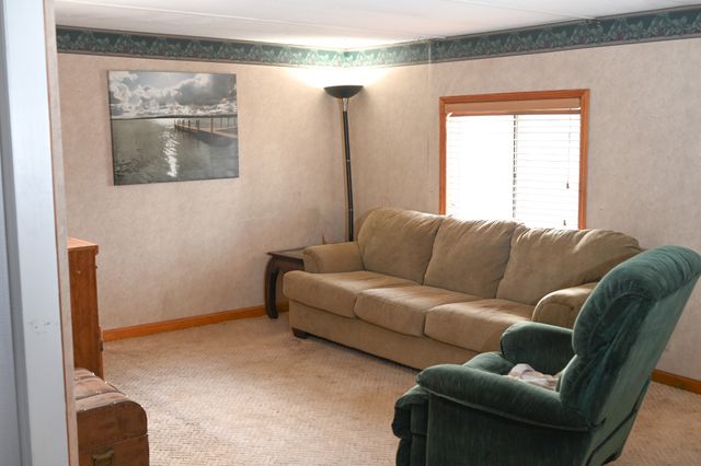 2067 Oak Grove Rd, Goodspring, TN 38460