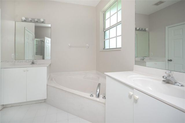 445 NE 21st Ave, Homestead, FL 33033