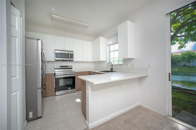 445 NE 21st Ave, Homestead, FL 33033