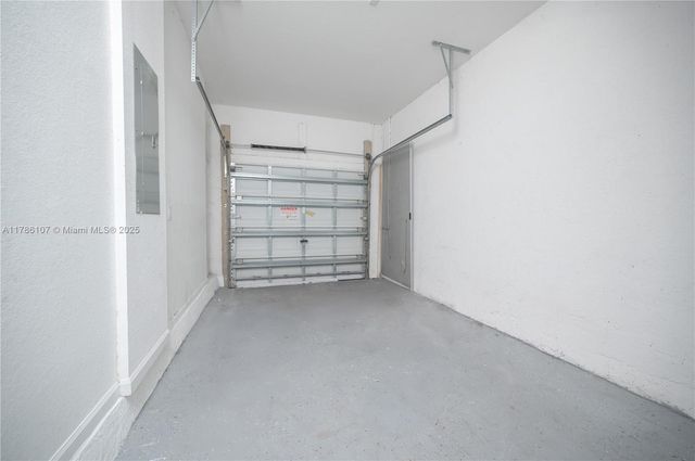 445 NE 21st Ave, Homestead, FL 33033