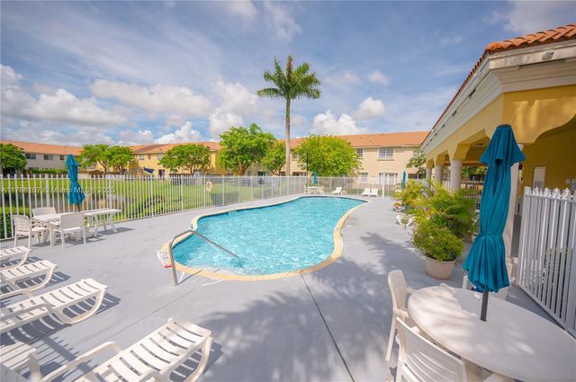 445 NE 21st Ave, Homestead, FL 33033