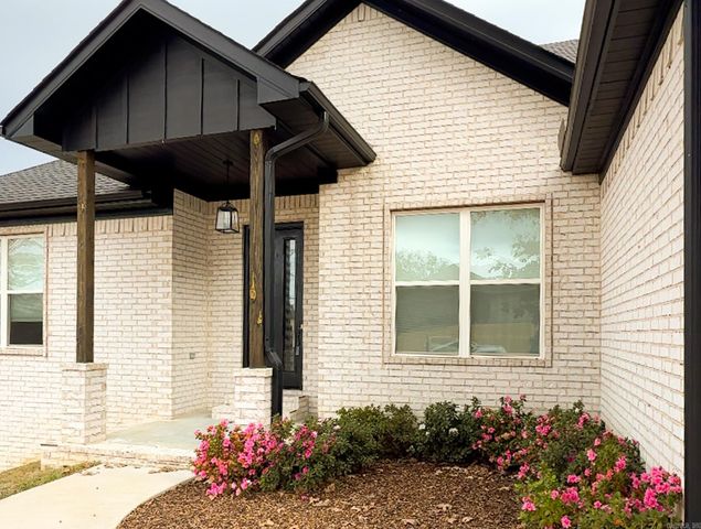 2125 Gap Creek Drive, Sherwood, AR 72120