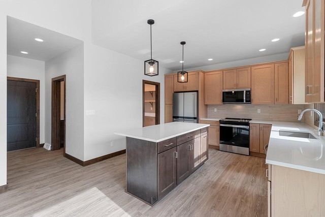 4631 Ridge COURT, Manitowoc, WI 54220