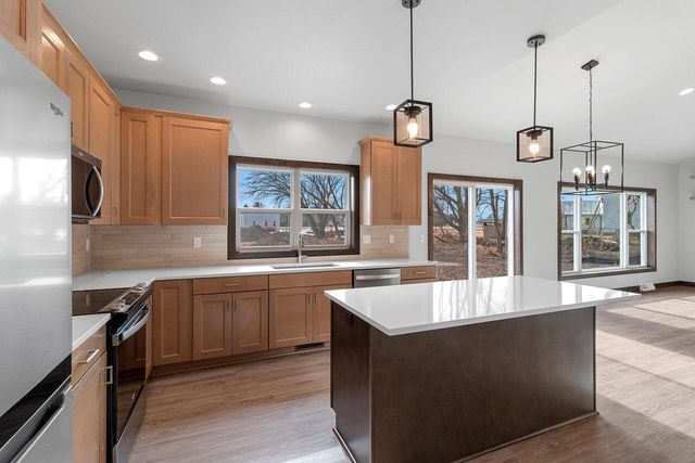 4631 Ridge COURT, Manitowoc, WI 54220