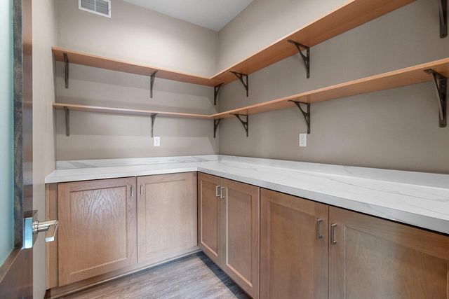 4631 Ridge COURT, Manitowoc, WI 54220