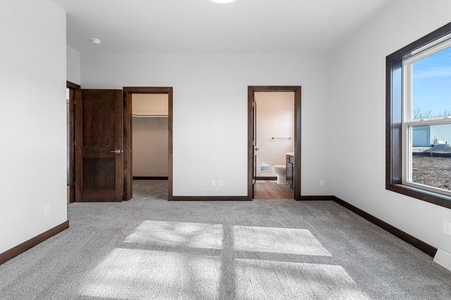 4631 Ridge COURT, Manitowoc, WI 54220