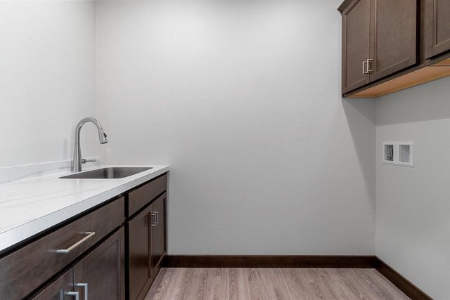 4631 Ridge COURT, Manitowoc, WI 54220