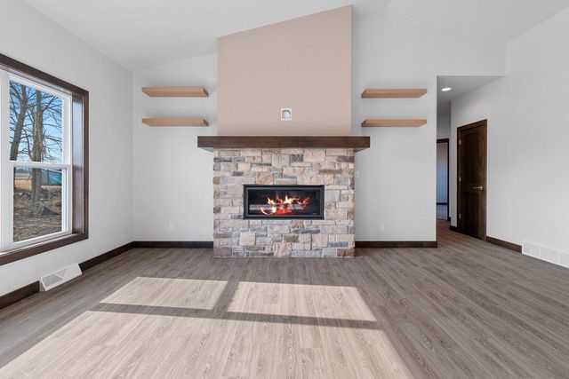 4631 Ridge COURT, Manitowoc, WI 54220