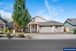 1670 SE Academy St, Dallas, OR 97338
