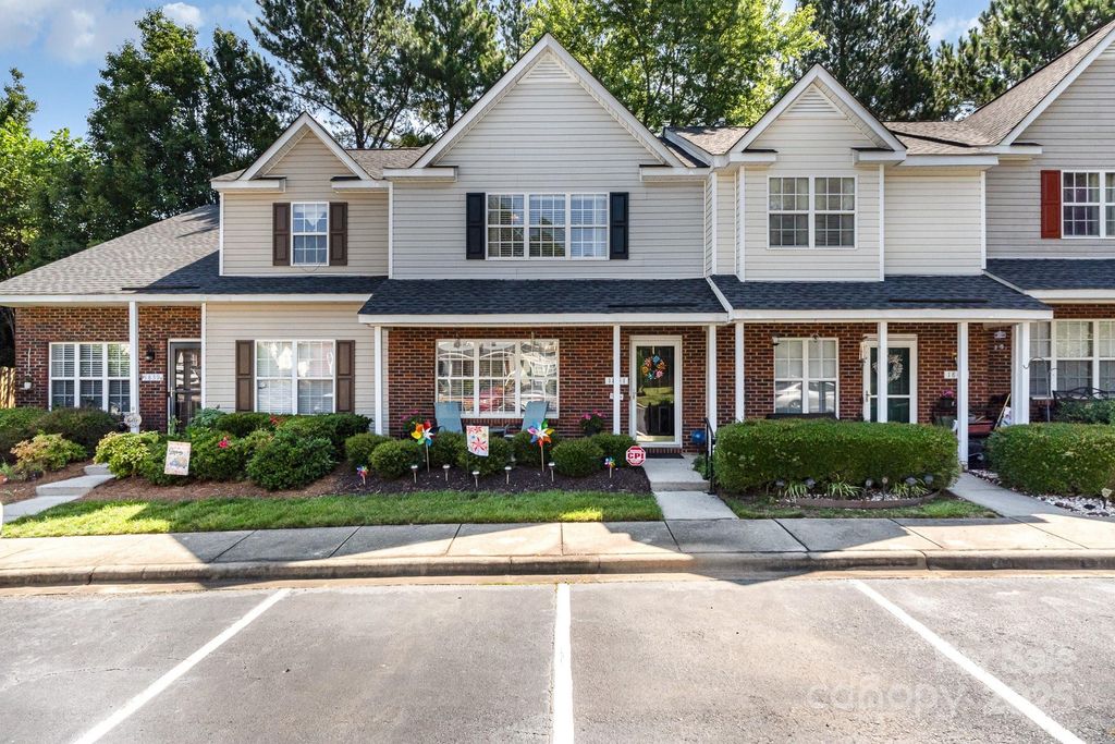 1841 Birch Heights Court, Charlotte, NC 28213