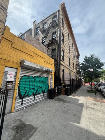 735 Knickerbocker Avenue, Brooklyn, NY 11221