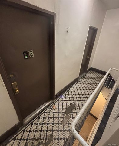 735 Knickerbocker Avenue, Brooklyn, NY 11221