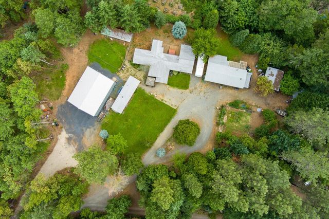 5461 Riverbanks Road, Grants Pass, OR 97527