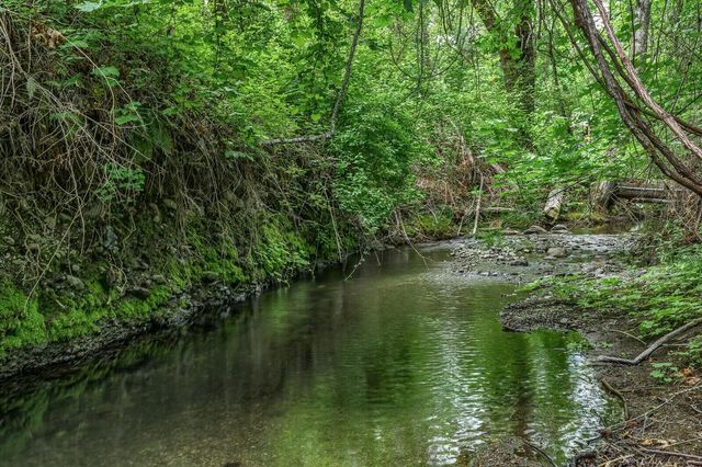 5461 Riverbanks Road, Grants Pass, OR 97527