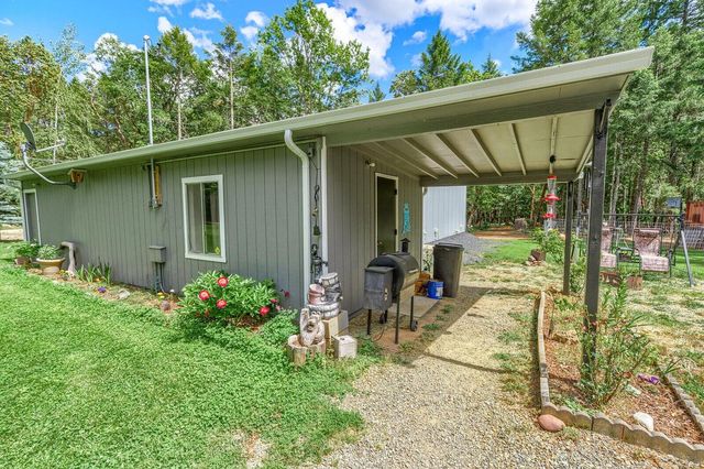 5461 Riverbanks Road, Grants Pass, OR 97527