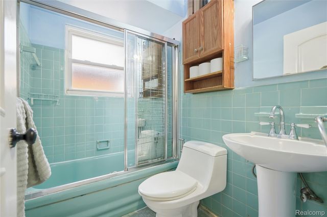 29103 Barkley Street, Livonia, MI 48154