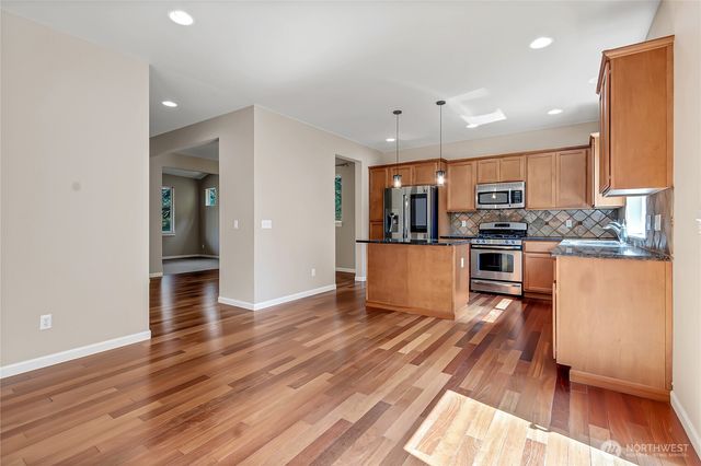 35320 4th Place SW, Federal Way, WA 98023