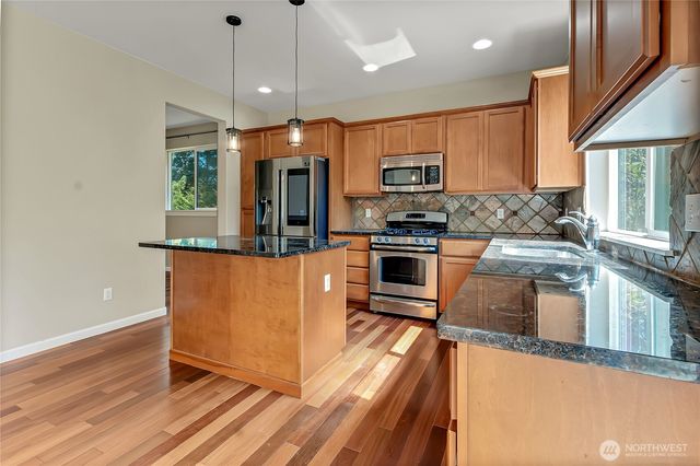 35320 4th Place SW, Federal Way, WA 98023