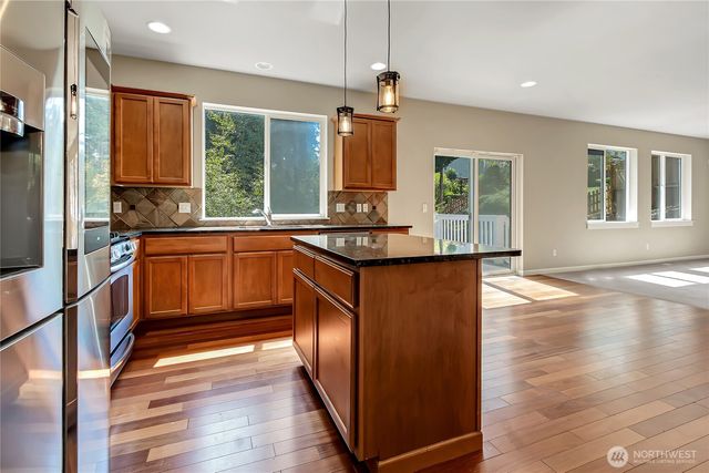 35320 4th Place SW, Federal Way, WA 98023