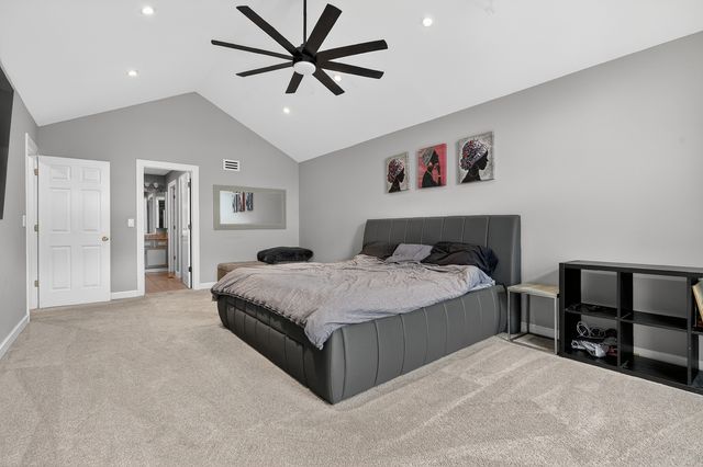 1920 Jester Lane, Algonquin, IL 60102