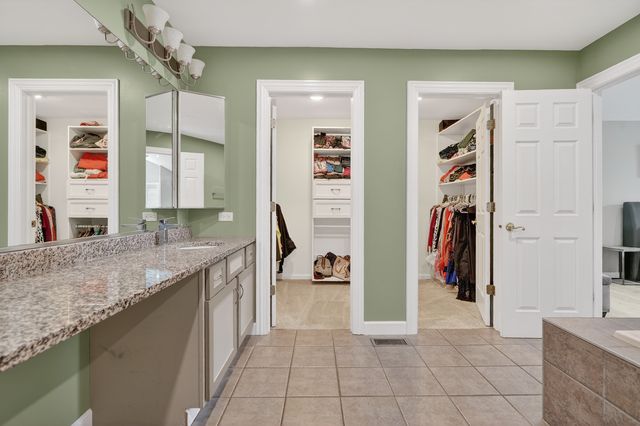 1920 Jester Lane, Algonquin, IL 60102