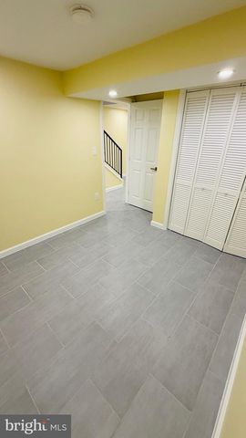 709 ADRIAN ST SE, Washington, DC 20019