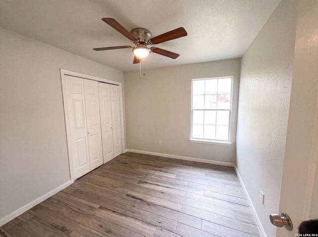 130 LOG CABIN WAY, Poteet, TX 78065